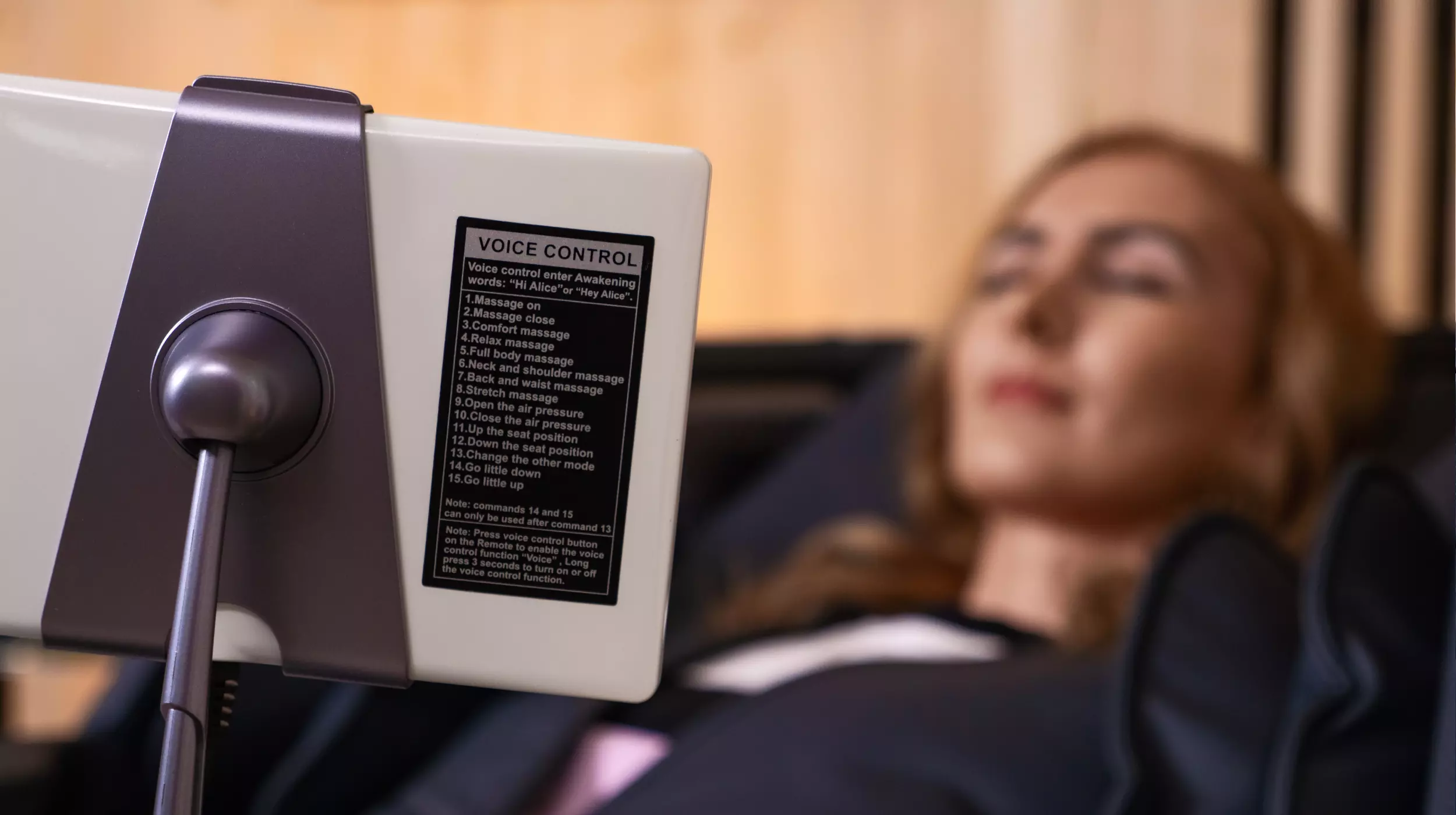 GHẾ MASSAGE KOMODER FOCUS III AnyConv.com dieu khien giong noi FOCUS III